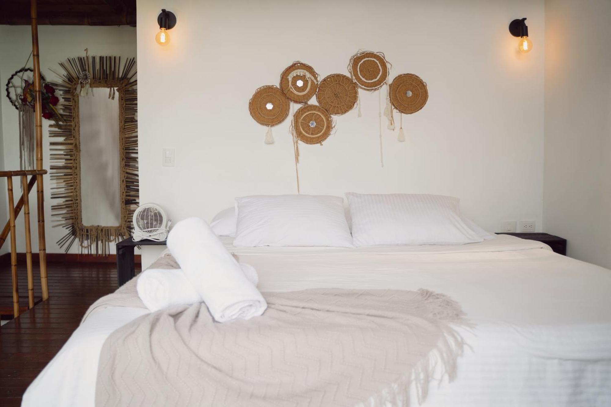 Hotel IBUKU Cabaña Junto al lago con Jacuzzi y Muelle Privados Guatapé Habitación foto