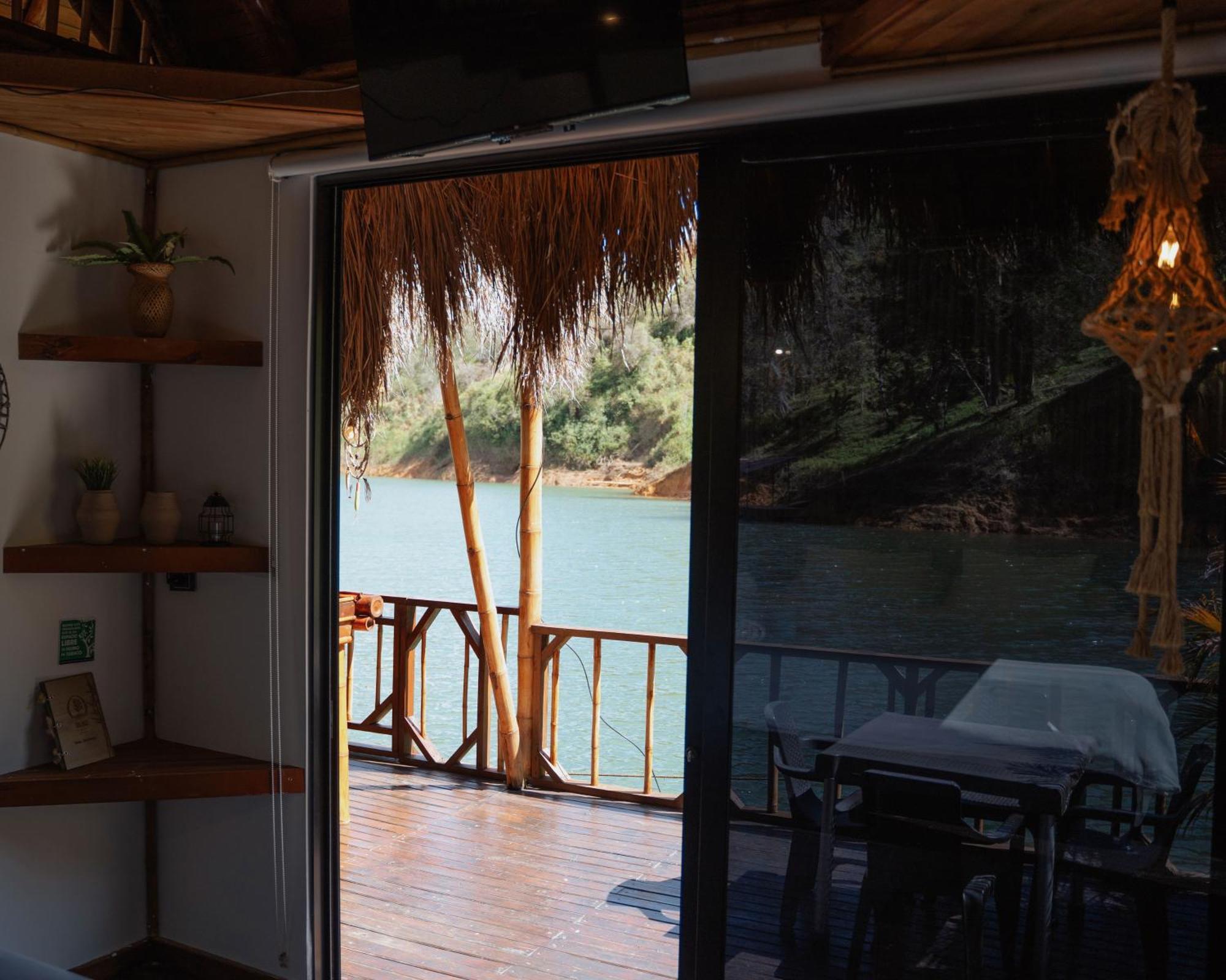 Hotel IBUKU Cabaña Junto al lago con Jacuzzi y Muelle Privados Guatapé Habitación foto